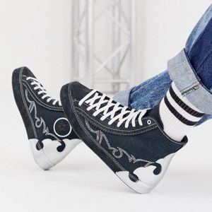 Converse ⭐️ Black Western Sasha Hi Sneakers